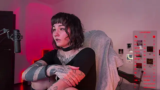 Snapshot of deadlysweet chatting on December 2, 1:58 am deadlysweet online show from December 2, 1:58 am