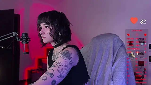 Snapshot of deadlysweet chatting on December 6, 10:30 pm deadlysweet online show from December 6, 10:30 pm