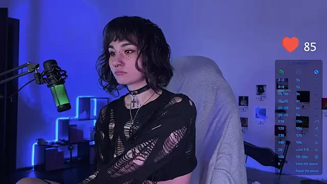 Snapshot of deadlysweet chatting on December 17, 10:22 pm deadlysweet online show from December 17, 10:22 pm