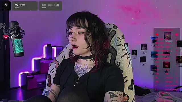 Snapshot of deadlysweet chatting on October 9, 12:08 am deadlysweet online show from October 9, 12:08 am