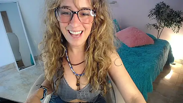 Snapshot of Paula_Paz chatting on October 15, 3:12 pm Paula Paz online show from October 15, 3:12 pm