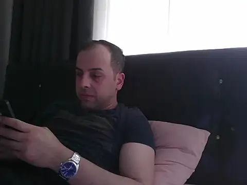 Snapshot of Yldrmm_9553 chatting on May 20, 3:07 pm Yldrmm 9553 online show from May 20, 3:07 pm