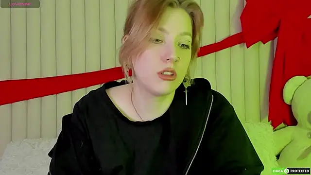 Snapshot of RachelCart chatting on April 27, 3:15 am RachelCart online show from April 27, 3:15 am