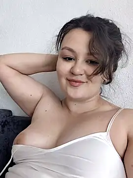 BlackCurly online show from September 14, 6:45 am