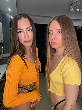  Monic  online show from April 19, 6:21 pm