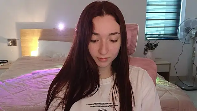 YasmineWest online show from April 27, 8:01 am