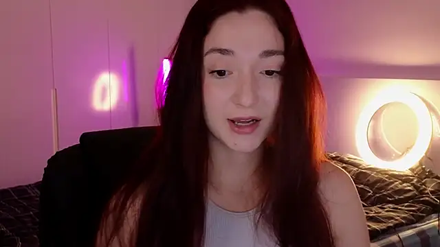 Snapshot of YasmineWest chatting on July 22, 9:12 am YasmineWest online show from July 22, 9:12 am