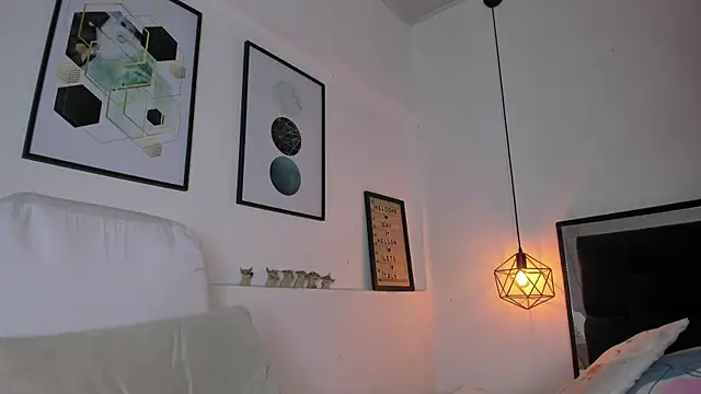 amysc online show from April 16, 12:06 pm