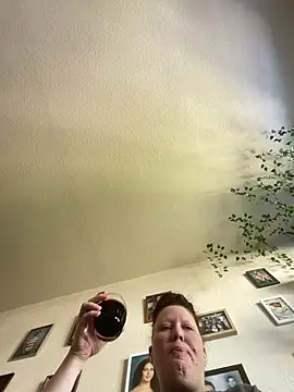 fatfabulous1981 online show from March 14, 8:47 pm