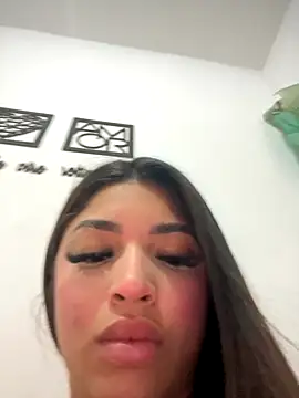 Snapshot of furacaozinho_ooo chatting on November 3, 10:27 am furacaozinho ooo online show from November 3, 10:27 am