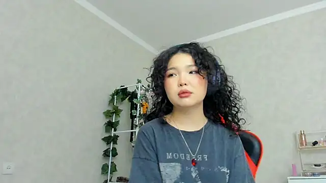 Snapshot of wastforu chatting on December 2, 12:07 pm wastforu online show from December 2, 12:07 pm