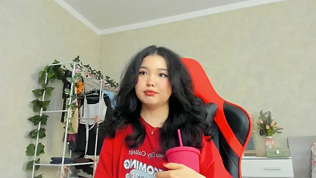 Snapshot of wastforu chatting on February 2, 10:13 am wastforu online show from February 2, 10:13 am