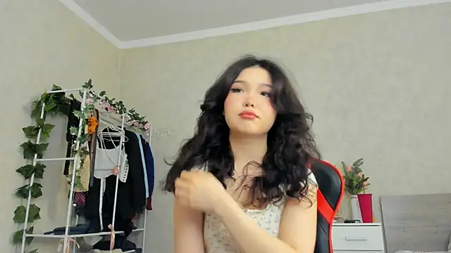 Snapshot of wastforu chatting on February 19, 8:22 am wastforu online show from February 19, 8:22 am