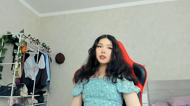 Snapshot of wastforu chatting on February 24, 10:59 am wastforu online show from February 24, 10:59 am