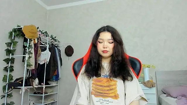 Snapshot of wastforu chatting on March 17, 2:12 pm wastforu online show from March 17, 2:12 pm