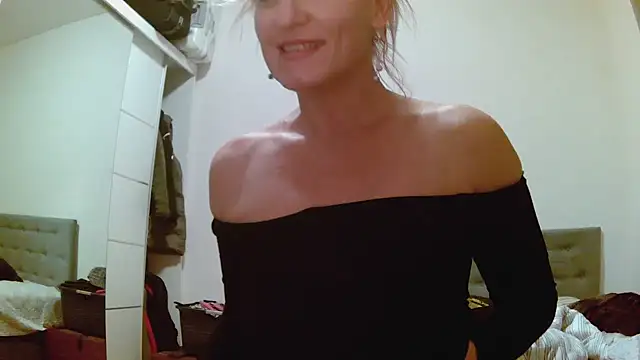 Sexyycattt online show from January 17, 1:04 am