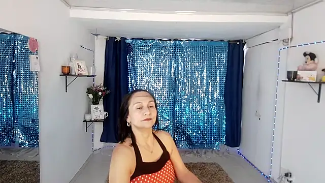 lollita 23  online show from March 13, 7:42 pm