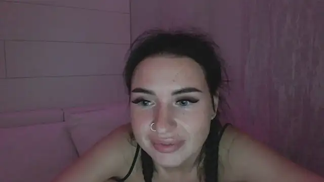 Snapshot of KristinSquirt chatting on October 11, 3:50 am KristinSquirt online show from October 11, 3:50 am