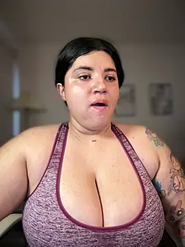 Snapshot of horny_roomiess chatting on January 31, 10:19 pm horny roomiess online show from January 31, 10:19 pm