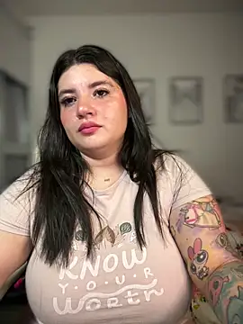 Snapshot of horny_roomiess chatting on February 26, 1:04 am horny roomiess online show from February 26, 1:04 am