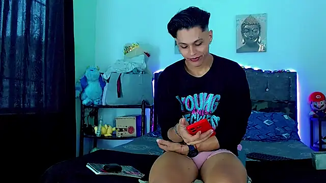 Liamscott  online show from March 3, 7:09 pm