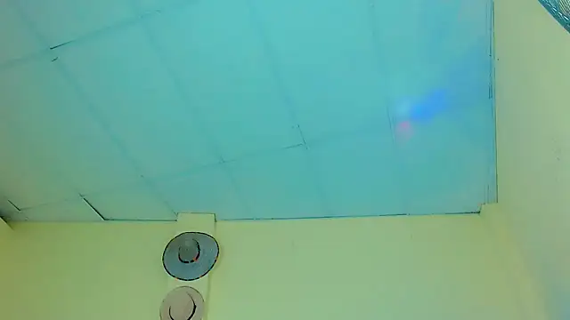 Snapshot of Liamscott_ chatting on April 21, 2:51 am Liamscott online show from April 21, 2:51 am