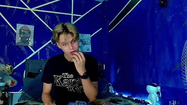 Snapshot of Liamscott_ chatting on June 3, 5:29 pm Liamscott online show from June 3, 5:29 pm