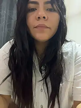 JulianaCastillo online show from February 8, 9:34 am