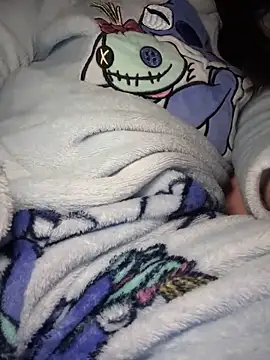 Snapshot of rossana99_ chatting on February 2, 10:17 pm rossana99  online show from February 2, 10:17 pm