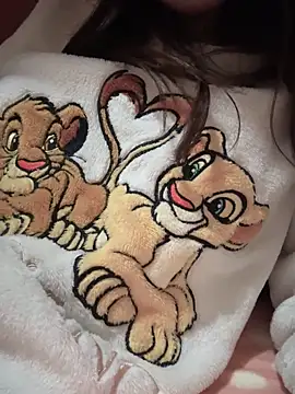 Snapshot of rossana99_ chatting on February 9, 8:13 pm rossana99  online show from February 9, 8:13 pm