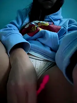 Snapshot of rossana99_ chatting on October 11, 9:52 am rossana99  online show from October 11, 9:52 am