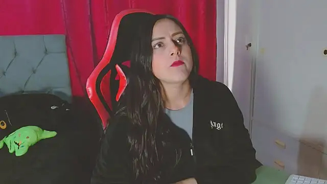 Noamartin  online show from February 3, 10:48 pm