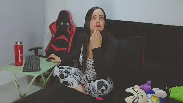 Noamartin  online show from April 22, 2:25 am