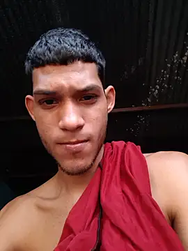 Snapshot of tanned_boy chatting on January 25, 7:28 pm tanned boy online show from January 25, 7:28 pm