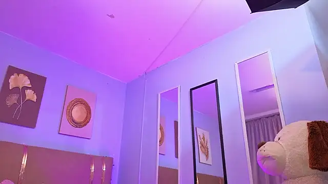 sarah cruzz  online show from March 7, 9:12 pm