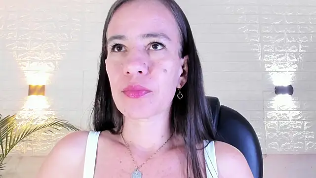 millie brown21 online show from March 18, 8:12 pm