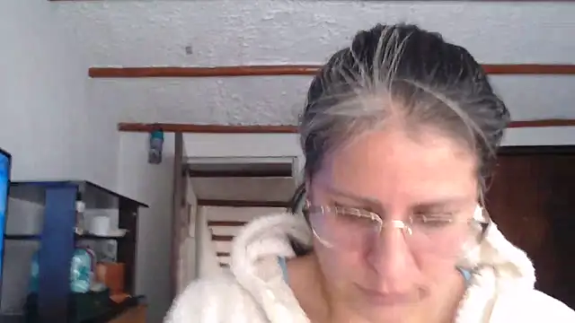 Snapshot of LucifernandaSw chatting on January 22, 1:32 pm LucifernandaSw online show from January 22, 1:32 pm