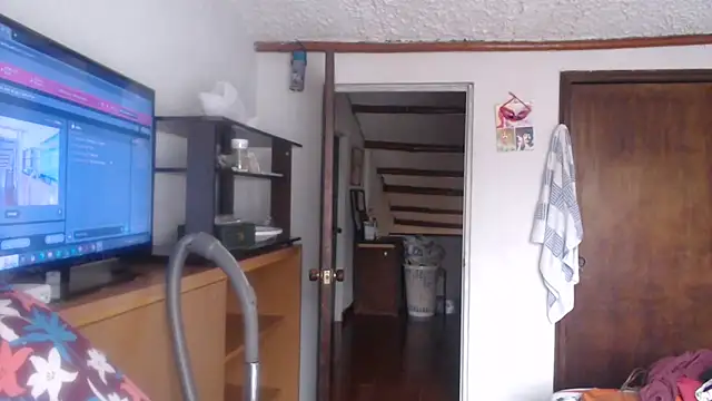 Snapshot of LucifernandaSw chatting on February 12, 9:54 pm LucifernandaSw online show from February 12, 9:54 pm