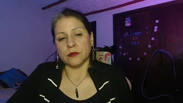 Snapshot of LucifernandaSw chatting on April 30, 6:53 am LucifernandaSw online show from April 30, 6:53 am