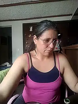 Snapshot of LucifernandaSw chatting on April 30, 6:58 pm LucifernandaSw online show from April 30, 6:58 pm