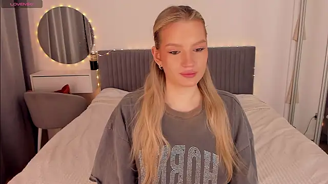 CassieRayss online show from March 1, 10:39 am