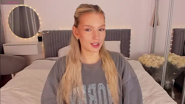 CassieRayss online show from March 29, 9:42 am