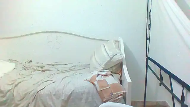 Snapshot of Yeye25199 chatting on January 18, 6:34 am Yeye25199 online show from January 18, 6:34 am