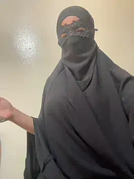 Snapshot of Hijabi_HotGirls chatting on February 15, 2:11 pm Hijabi HotGirls online show from February 15, 2:11 pm