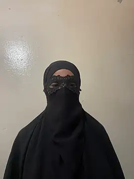 Snapshot of Hijabi_HotGirls chatting on February 15, 8:11 pm Hijabi HotGirls online show from February 15, 8:11 pm