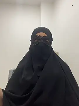 Snapshot of Hijabi_HotGirls chatting on February 20, 7:52 pm Hijabi HotGirls online show from February 20, 7:52 pm