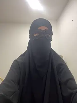 Snapshot of Hijabi_HotGirls chatting on March 2, 8:07 pm Hijabi HotGirls online show from March 2, 8:07 pm