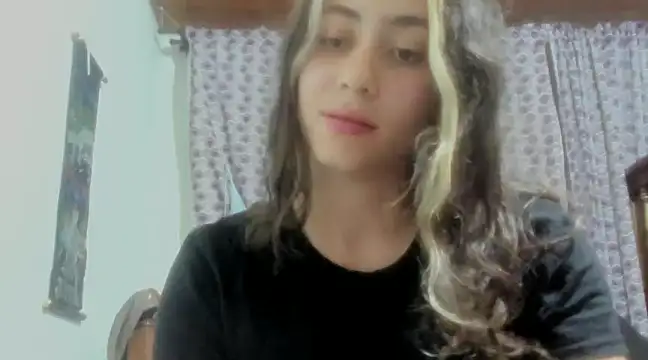 Snapshot of Liherz chatting on December 4, 12:08 am Liherz online show from December 4, 12:08 am