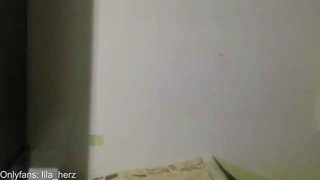 Snapshot of Liherz chatting on December 20, 4:20 am Liherz online show from December 20, 4:20 am