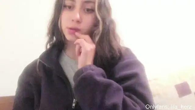 Snapshot of Liherz chatting on December 21, 12:53 am Liherz online show from December 21, 12:53 am